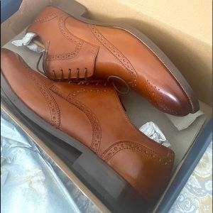 genuine leather. A cushioned insole and flexible sole for comfort in every step